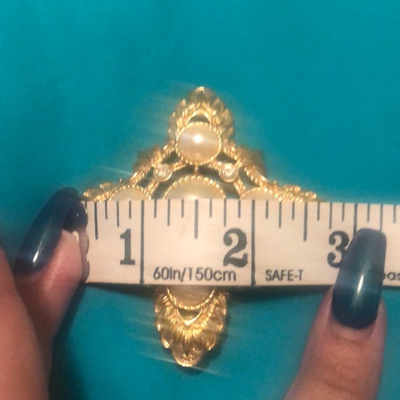 K.J.L. For Avon Brooch - Picture 3 of 5